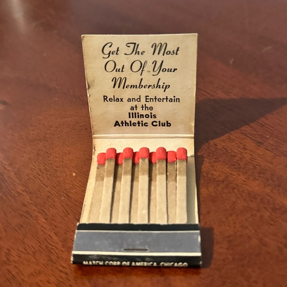 Vintage Matchbook Illinois Athletic Club of Chicago IAC Membership Relax Matches - Picture 12 of 16